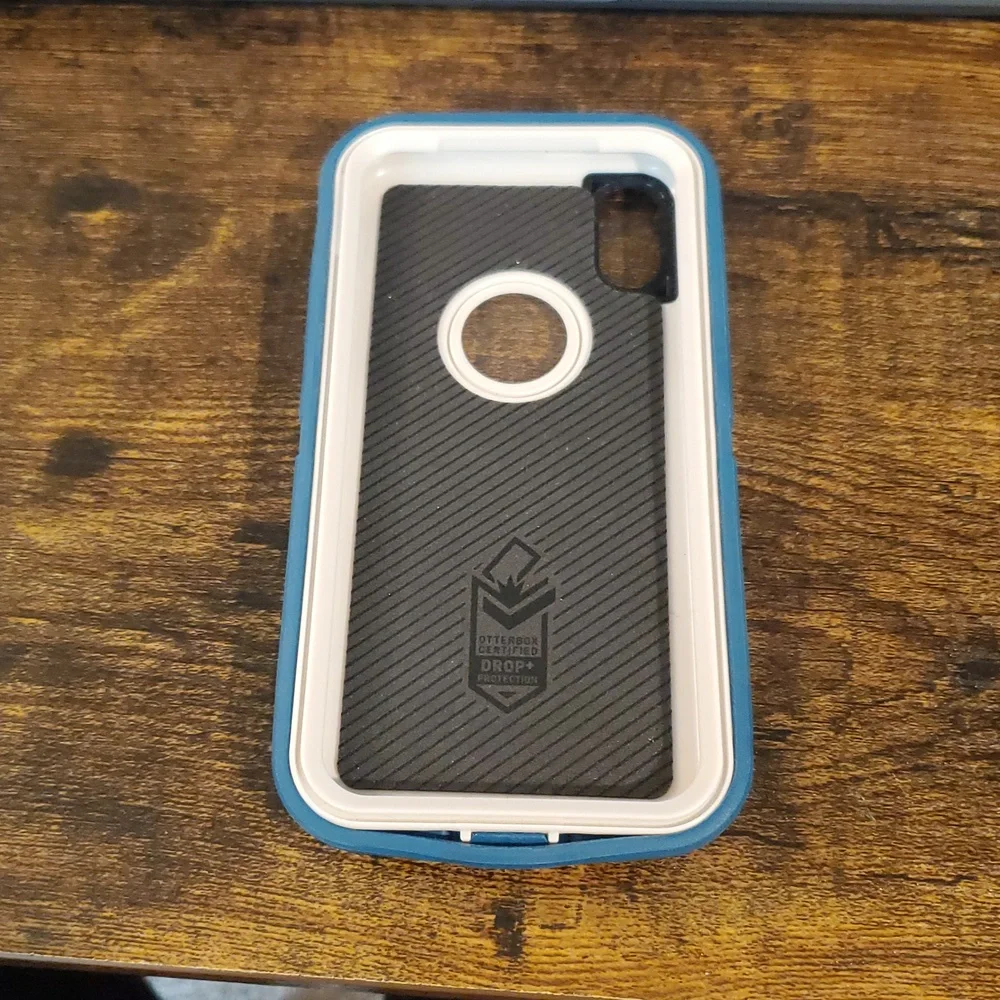 Lot of Gently Used Phone Cases, phone Belt Cases, etc. for resell
